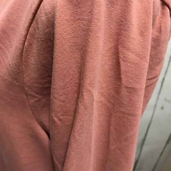 D & Co. Essemtials V-neck t-shirt top with long sleeves.  Size L. Summer - Picture 6 of 10